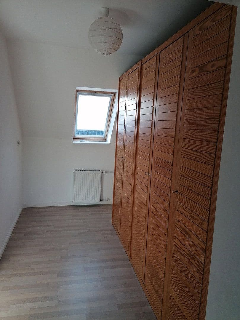 Prodej domu 201 m², pozemek 400 m², In de Simp 24, Pinneberg, Šlesvicko-Holštýnsko Prodej domu 201 m², pozemek 400 m², In de Simp 24, Pinneberg, Šlesvicko-Holštýnsko