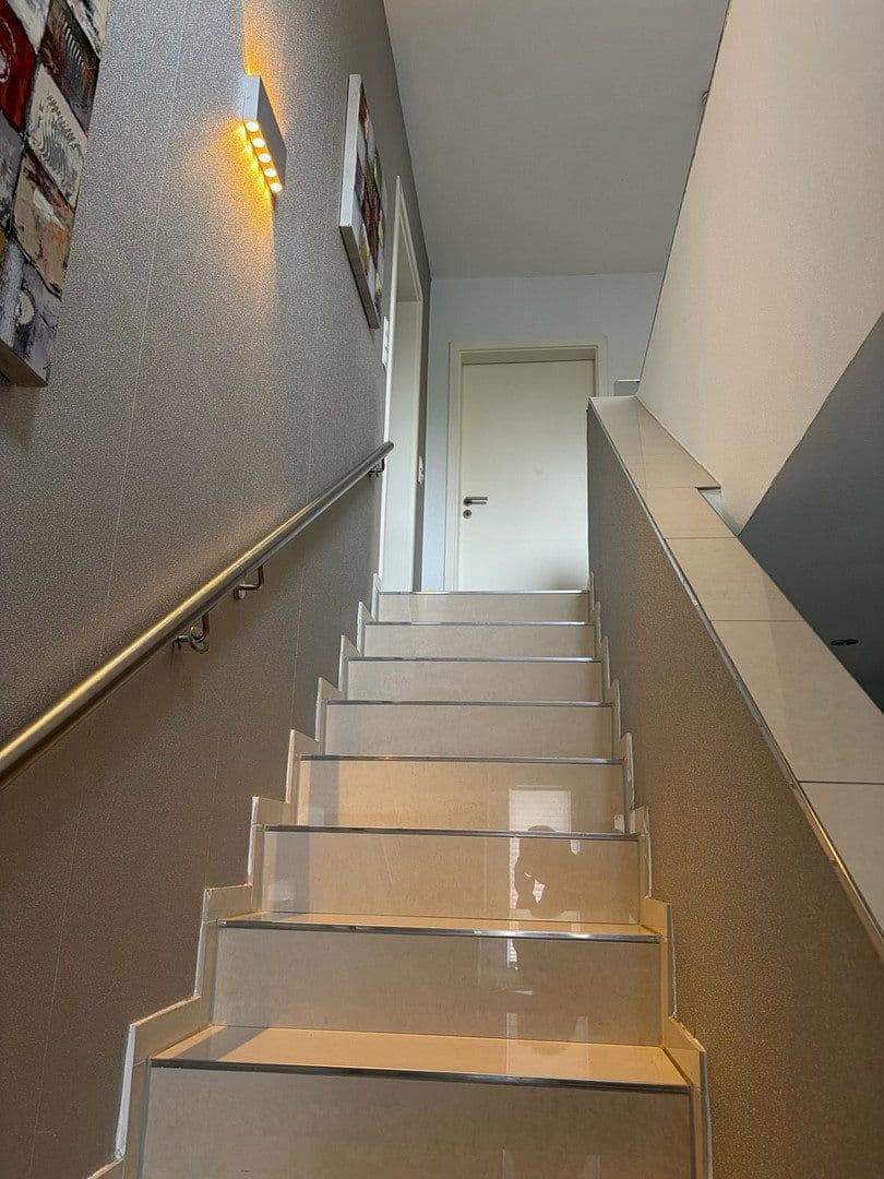 Prodej domu 138 m², pozemek 385 m², Stuttgarter Straße 1, Nordhorn, Dolní Sasko Prodej domu 138 m², pozemek 385 m², Stuttgarter Straße 1, Nordhorn, Dolní Sasko