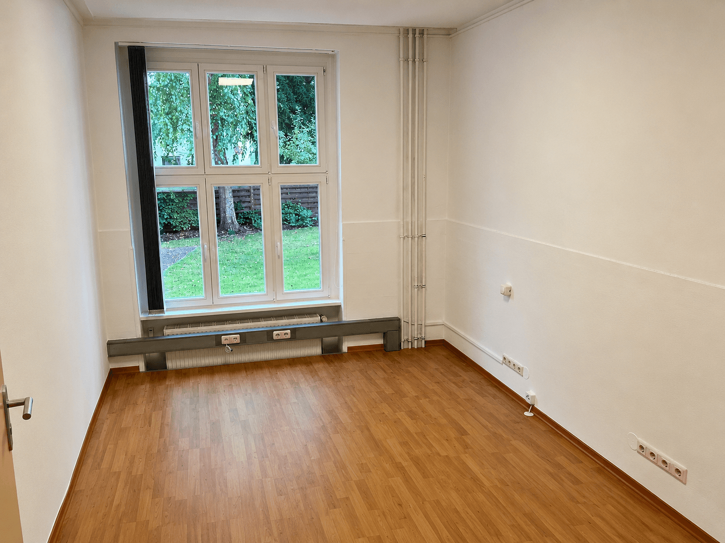 Pronájem kanceláře 11 m², Giesensdorfer Str. 29, Berlin, Berlín Pronájem kanceláře 11 m², Giesensdorfer Str. 29, Berlin, Berlín