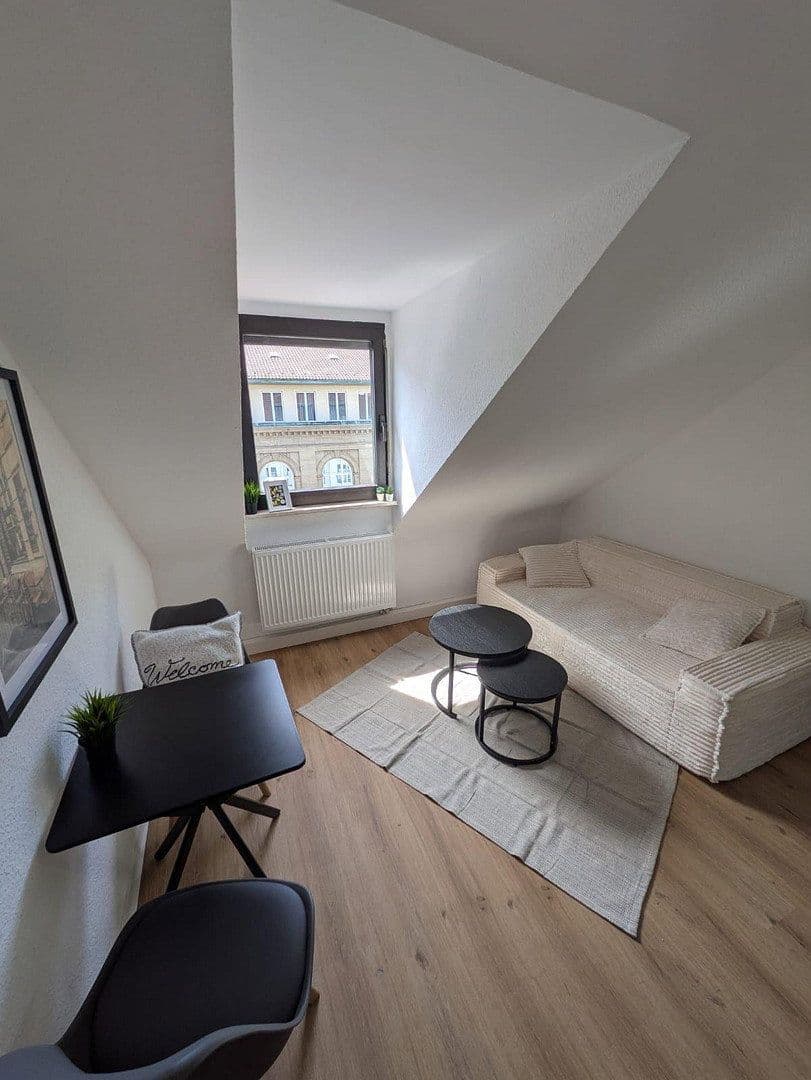 Pronájem bytu 2+1 32 m², Rotebühlstrasse 108, Stuttgart West, Bádensko-Württembersko Pronájem bytu 2+1 32 m², Rotebühlstrasse 108, Stuttgart West, Bádensko-Württembersko