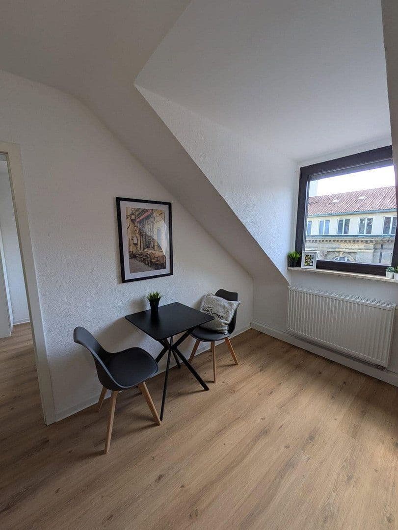 Pronájem bytu 2+1 32 m², Rotebühlstrasse 108, Stuttgart West, Bádensko-Württembersko Pronájem bytu 2+1 32 m², Rotebühlstrasse 108, Stuttgart West, Bádensko-Württembersko