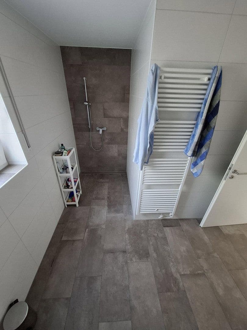 Pronájem bytu 2+1 65 m², Faust-Von-Stromberg-Str. 44, Erlangen, Bavorsko Pronájem bytu 2+1 65 m², Faust-Von-Stromberg-Str. 44, Erlangen, Bavorsko