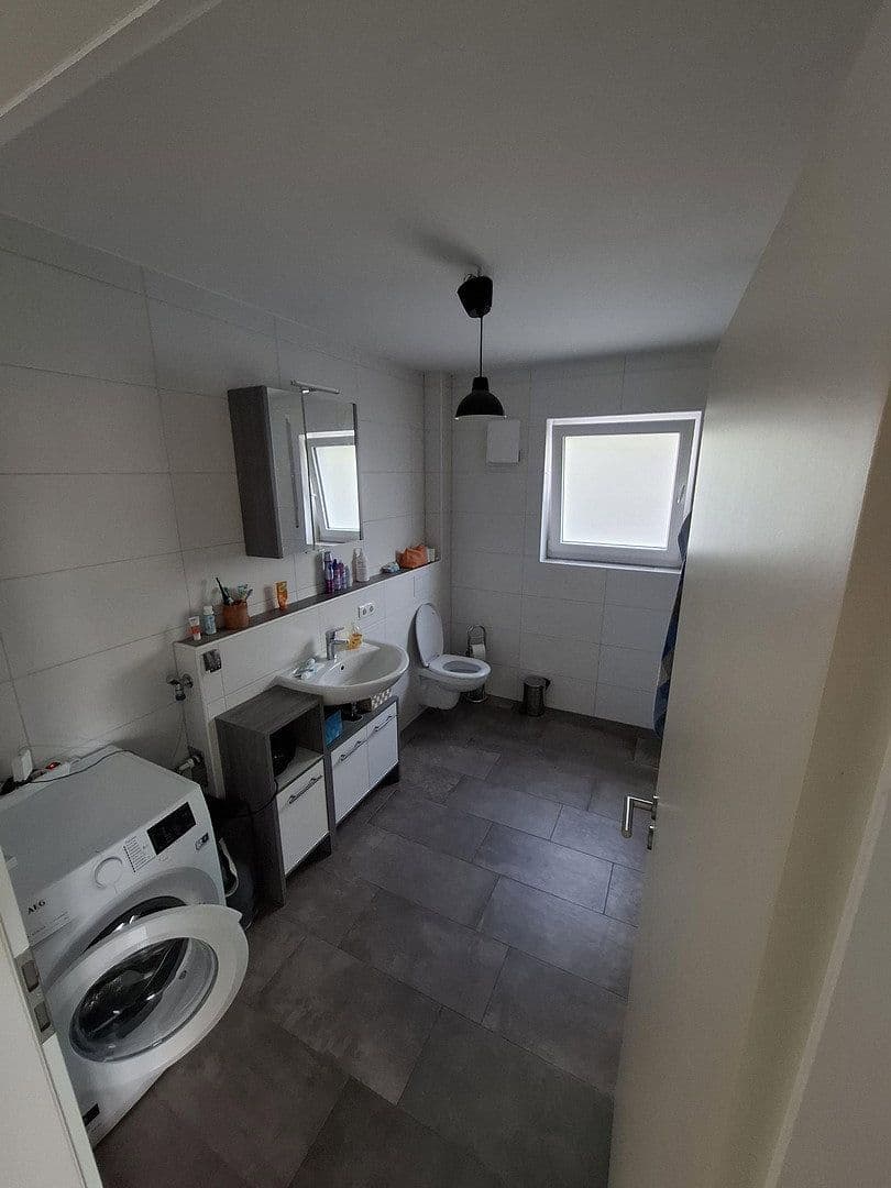 Pronájem bytu 2+1 65 m², Faust-Von-Stromberg-Str. 44, Erlangen, Bavorsko Pronájem bytu 2+1 65 m², Faust-Von-Stromberg-Str. 44, Erlangen, Bavorsko