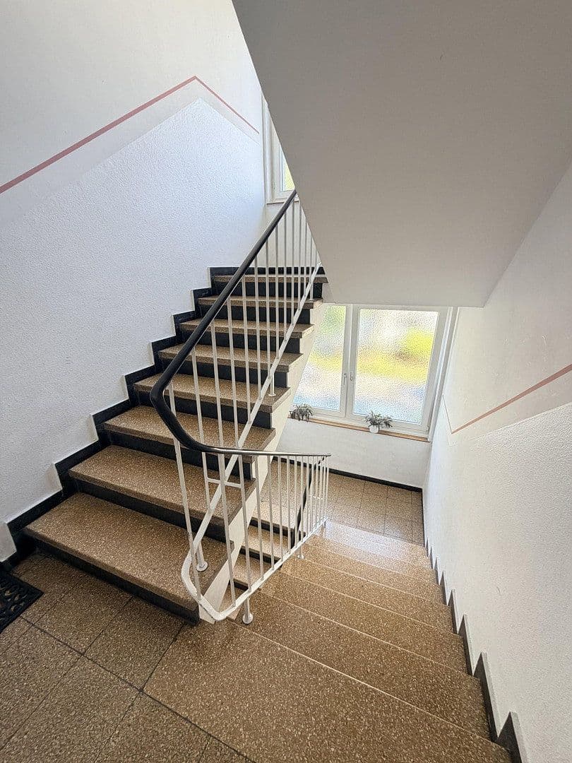 Pronájem bytu 3+1 65 m², Oldenburger Str. 24, Düsseldorf, Severní Porýní-Vestfálsko Pronájem bytu 3+1 65 m², Oldenburger Str. 24, Düsseldorf, Severní Porýní-Vestfálsko