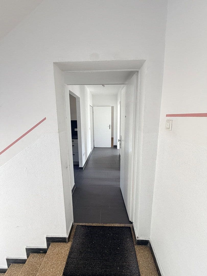 Pronájem bytu 3+1 65 m², Oldenburger Str. 24, Düsseldorf, Severní Porýní-Vestfálsko Pronájem bytu 3+1 65 m², Oldenburger Str. 24, Düsseldorf, Severní Porýní-Vestfálsko