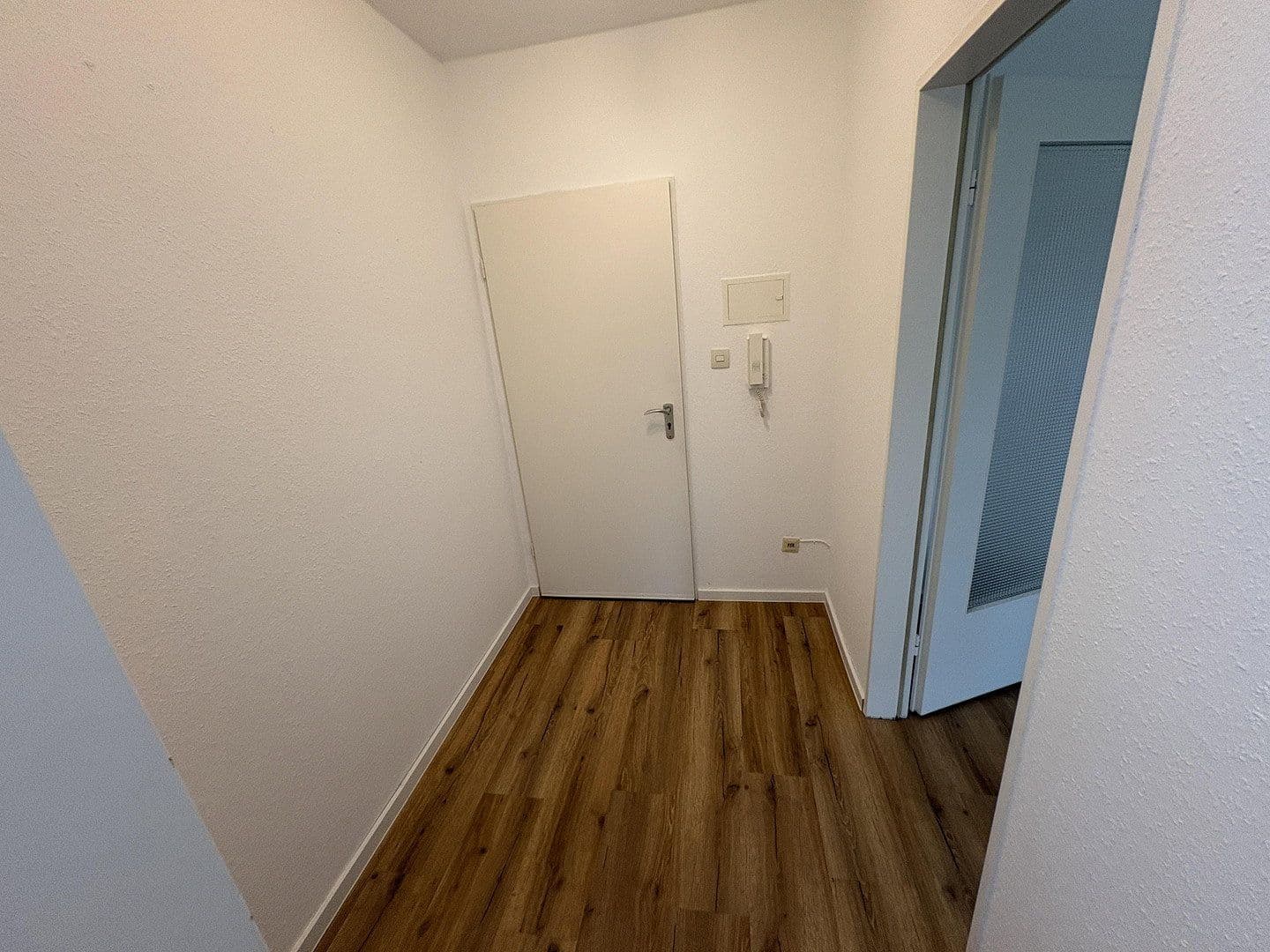 Pronájem bytu 1+1 37 m², Kurt-Schuhmacher-Damm 25, Osnabrück, Dolní Sasko Pronájem bytu 1+1 37 m², Kurt-Schuhmacher-Damm 25, Osnabrück, Dolní Sasko