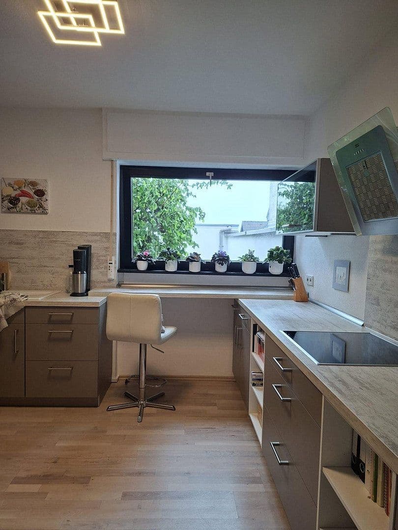 Prodej domu 130 m², pozemek 389 m², Hennef (Sieg), Severní Porýní-Vestfálsko Prodej domu 130 m², pozemek 389 m², Hennef (Sieg), Severní Porýní-Vestfálsko