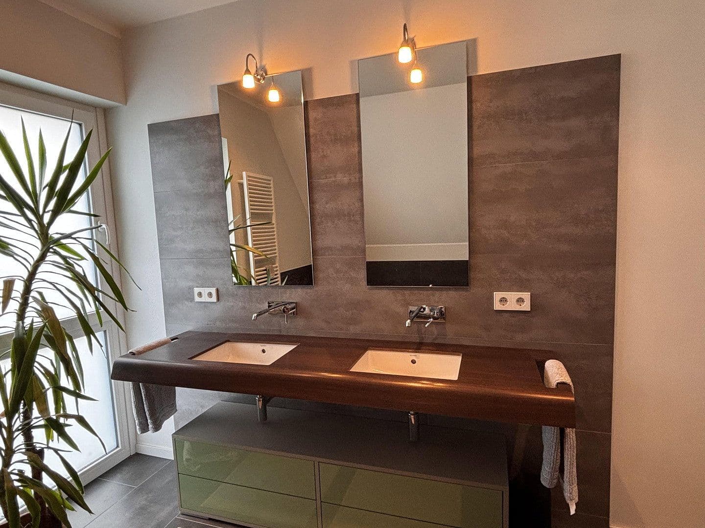 Prodej domu 173 m², pozemek 766 m², Wunstorf, Dolní Sasko Prodej domu 173 m², pozemek 766 m², Wunstorf, Dolní Sasko