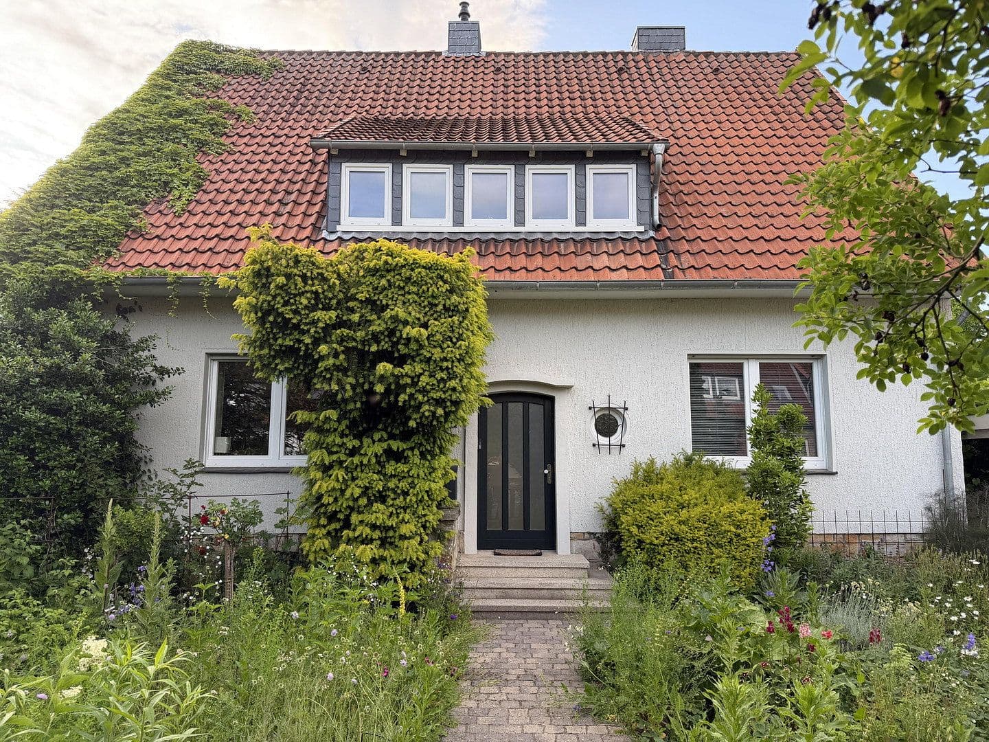 Prodej domu 173 m², pozemek 766 m², Wunstorf, Dolní Sasko Prodej domu 173 m², pozemek 766 m², Wunstorf, Dolní Sasko