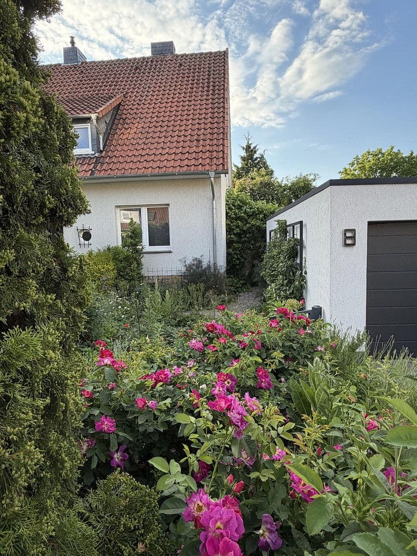 Prodej domu 173 m², pozemek 766 m², Wunstorf, Dolní Sasko Prodej domu 173 m², pozemek 766 m², Wunstorf, Dolní Sasko