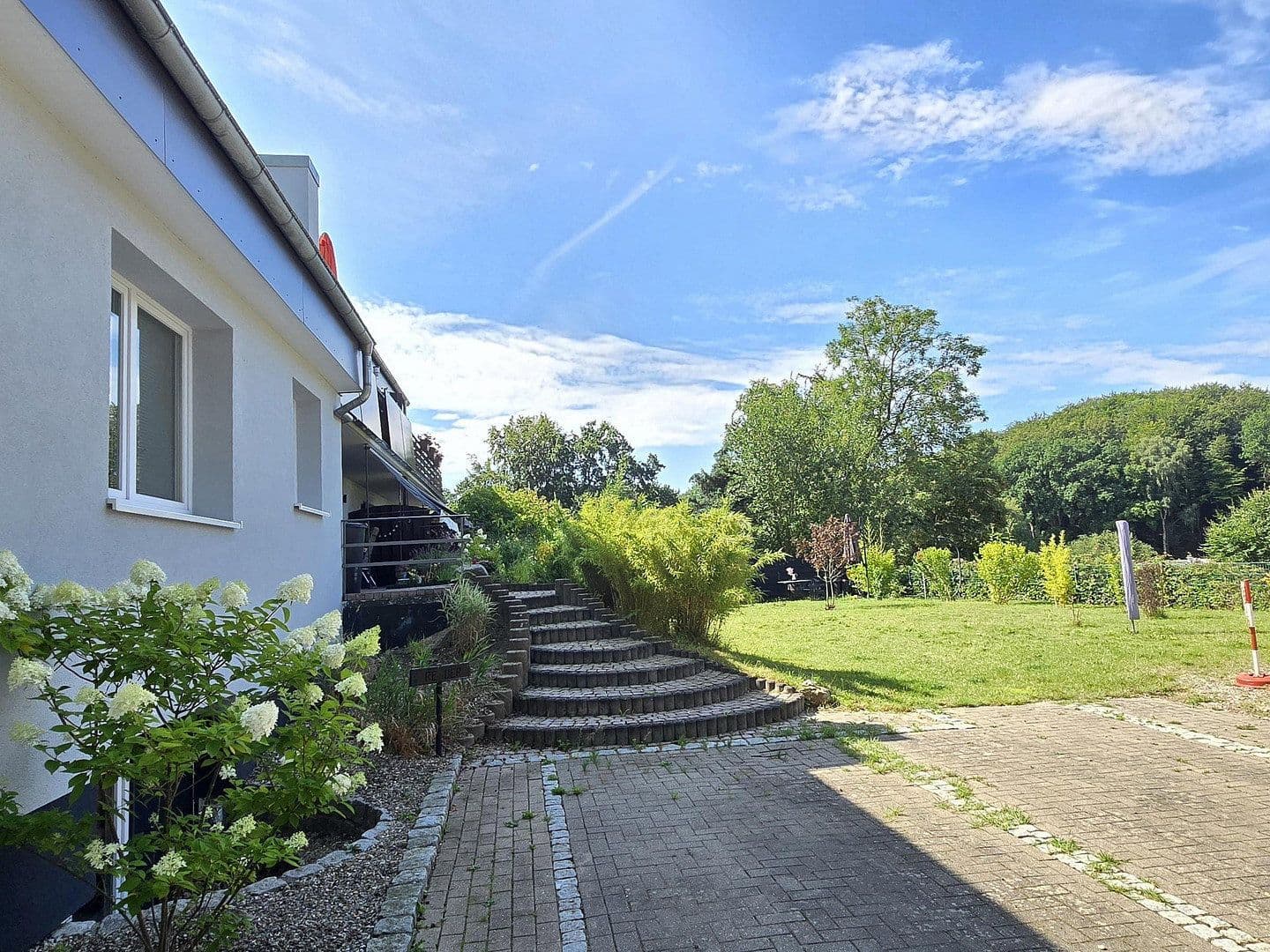 Prodej domu 652 m², pozemek 1.602 m², Godenbergredder 15, Malente, Šlesvicko-Holštýnsko Prodej domu 652 m², pozemek 1.602 m², Godenbergredder 15, Malente, Šlesvicko-Holštýnsko