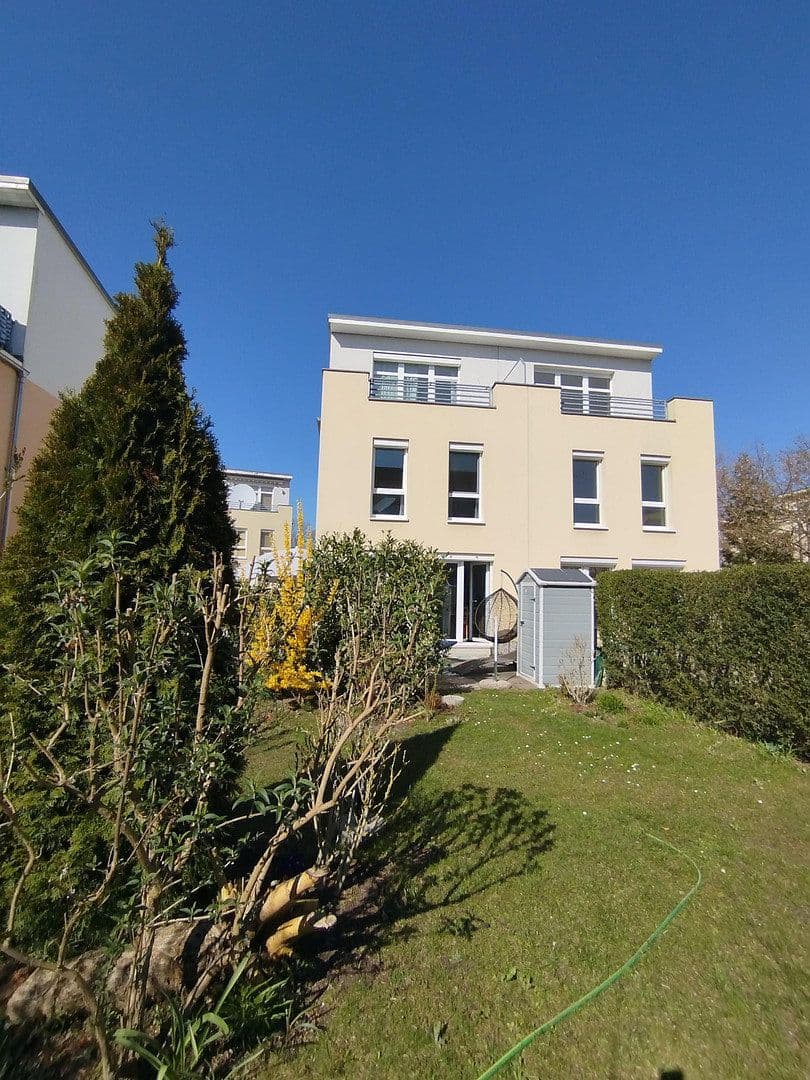 Prodej domu 146 m², pozemek 270 m², Berlin, Berlín Prodej domu 146 m², pozemek 270 m², Berlin, Berlín