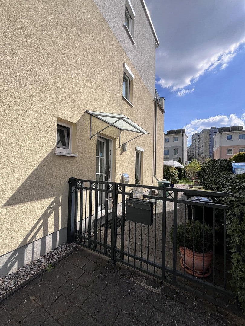 Prodej domu 146 m², pozemek 270 m², Berlin, Berlín Prodej domu 146 m², pozemek 270 m², Berlin, Berlín