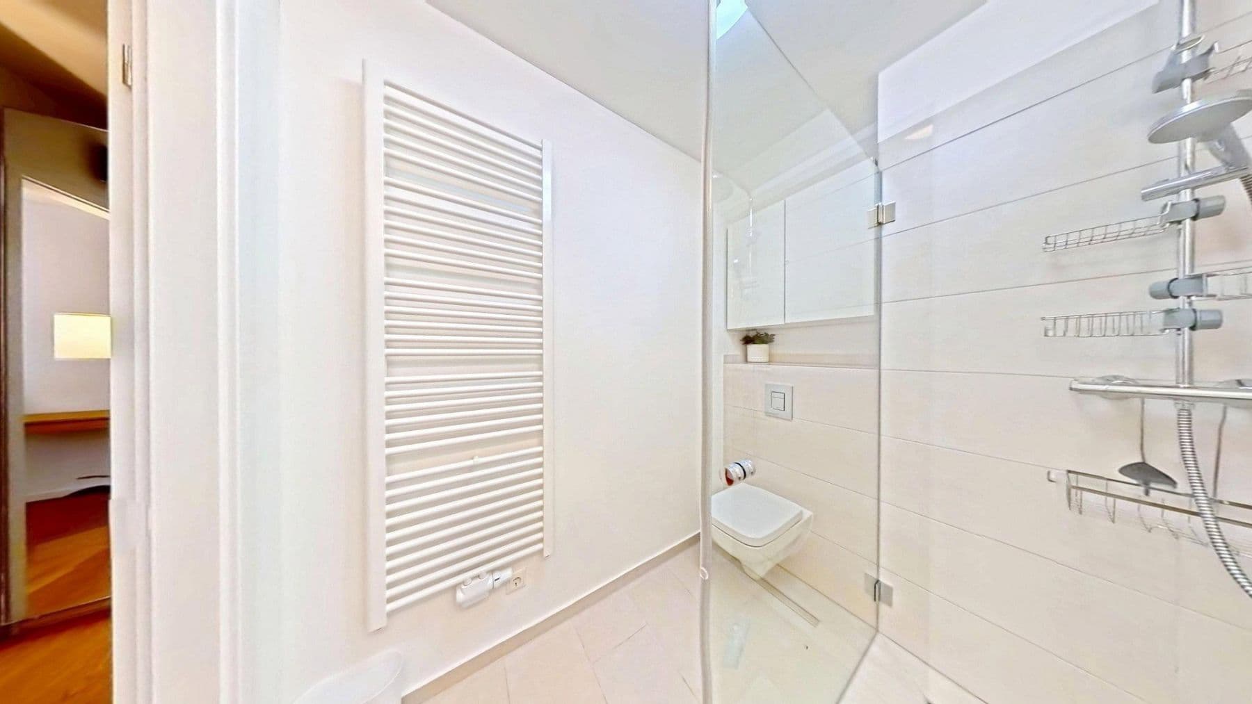 Pronájem bytu 3+1 72 m², Pasewalker str. 96, Berlin, Berlín Pronájem bytu 3+1 72 m², Pasewalker str. 96, Berlin, Berlín