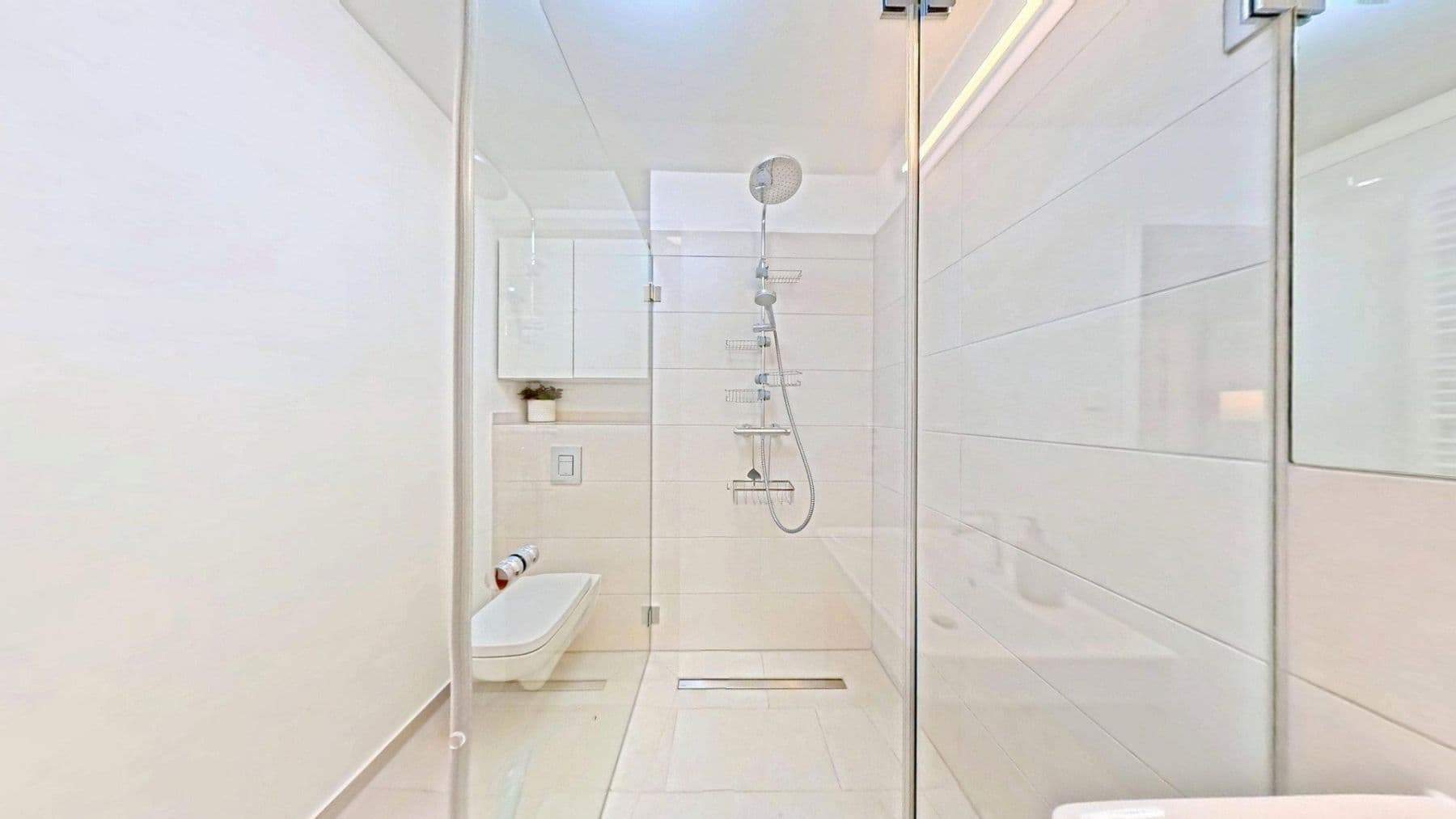 Pronájem bytu 3+1 72 m², Pasewalker str. 96, Berlin, Berlín Pronájem bytu 3+1 72 m², Pasewalker str. 96, Berlin, Berlín