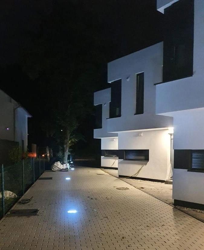 Prodej domu 137 m², pozemek 387 m², Radelandstr. 92 B, Berlin, Berlín Prodej domu 137 m², pozemek 387 m², Radelandstr. 92 B, Berlin, Berlín