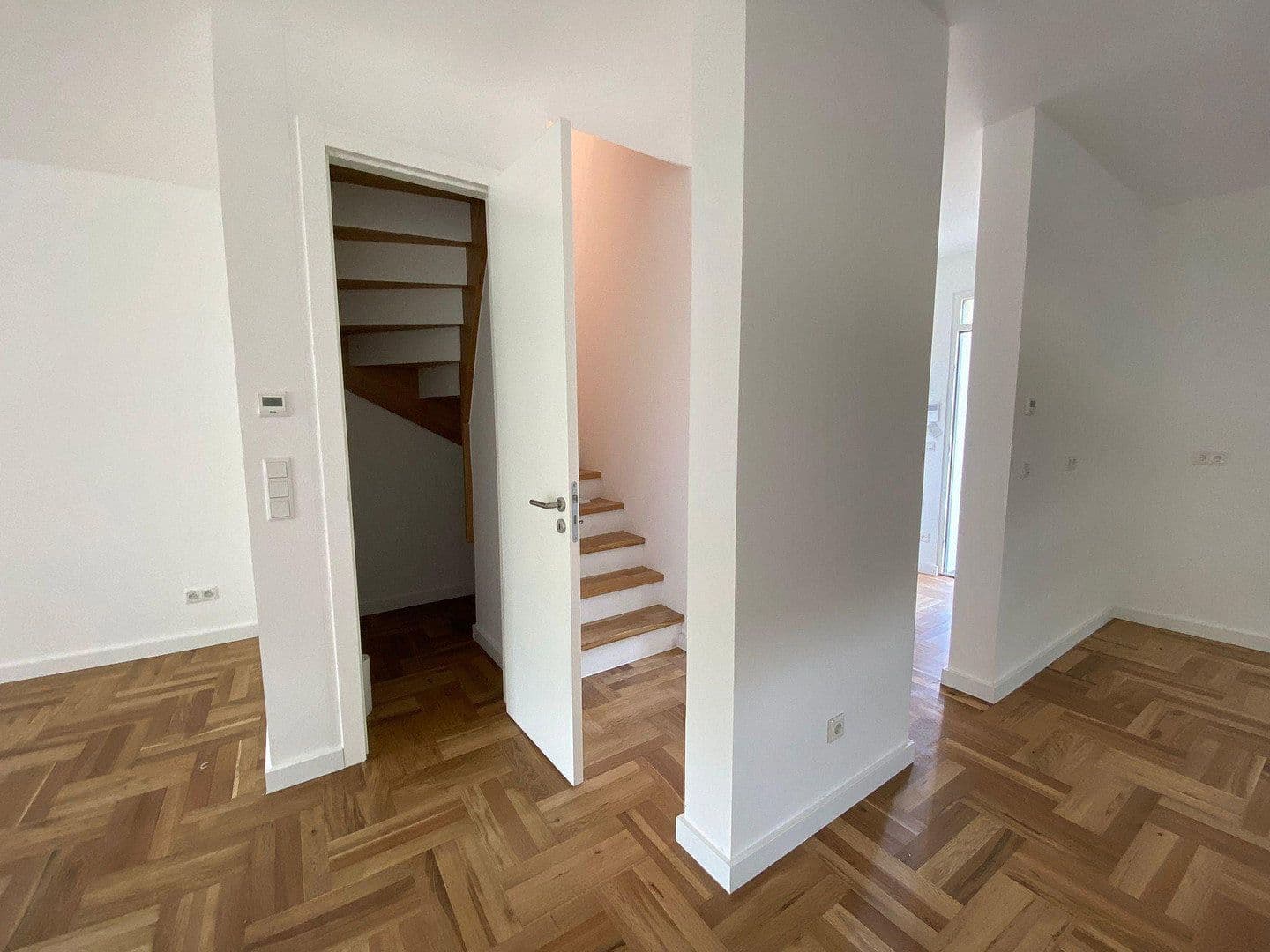 Prodej domu 137 m², pozemek 387 m², Radelandstr. 92 B, Berlin, Berlín Prodej domu 137 m², pozemek 387 m², Radelandstr. 92 B, Berlin, Berlín