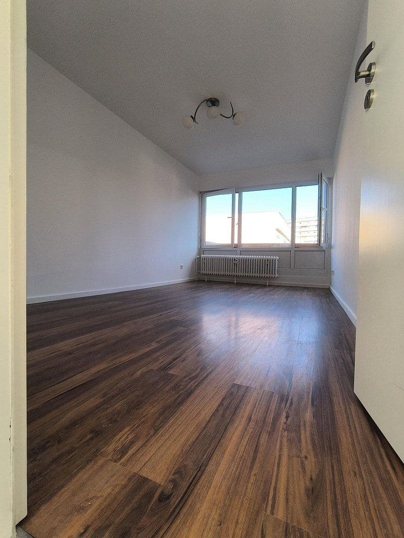 Pronájem bytu 2+1 56 m², Bockelststrasse 119A, Stuttgart Heumaden, Bádensko-Württembersko Pronájem bytu 2+1 56 m², Bockelststrasse 119A, Stuttgart Heumaden, Bádensko-Württembersko