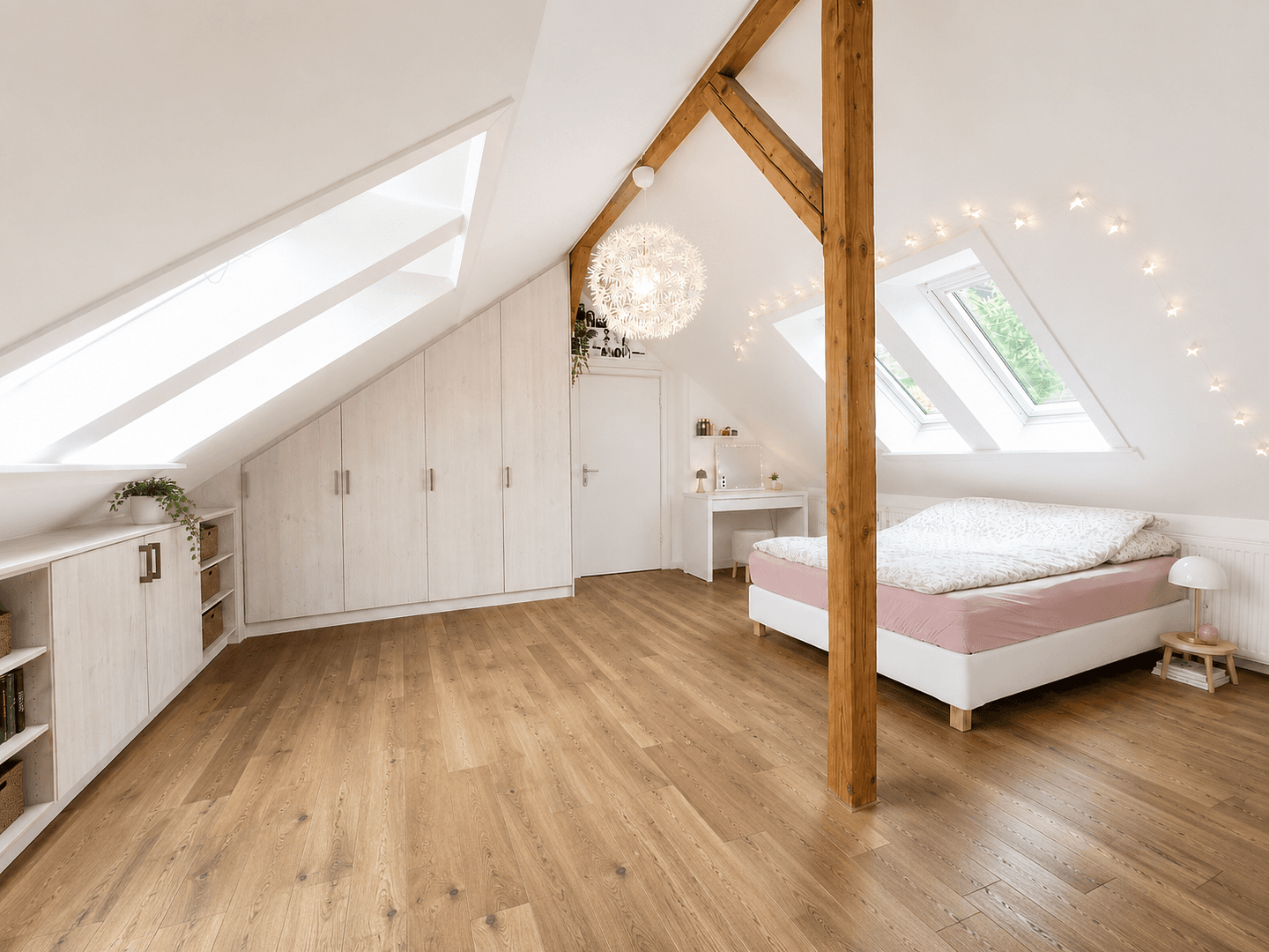 Prodej domu 159 m², pozemek 1.117 m², Kiel, Šlesvicko-Holštýnsko Prodej domu 159 m², pozemek 1.117 m², Kiel, Šlesvicko-Holštýnsko