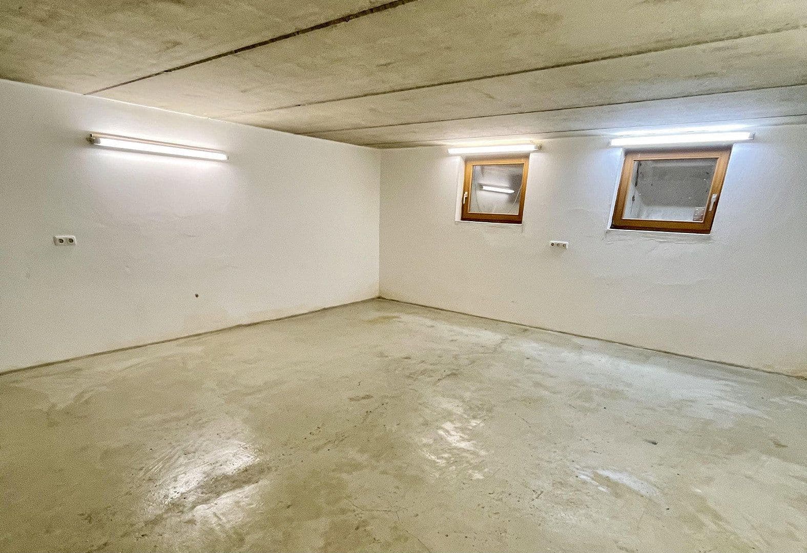 Prodej domu 240 m², pozemek 911 m², Roetgen, Severní Porýní-Vestfálsko Prodej domu 240 m², pozemek 911 m², Roetgen, Severní Porýní-Vestfálsko