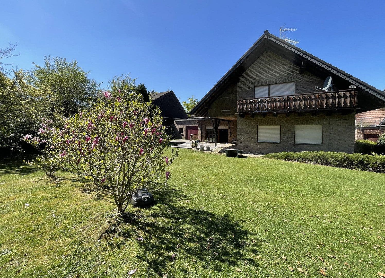 Prodej domu 240 m², pozemek 911 m², Roetgen, Severní Porýní-Vestfálsko Prodej domu 240 m², pozemek 911 m², Roetgen, Severní Porýní-Vestfálsko