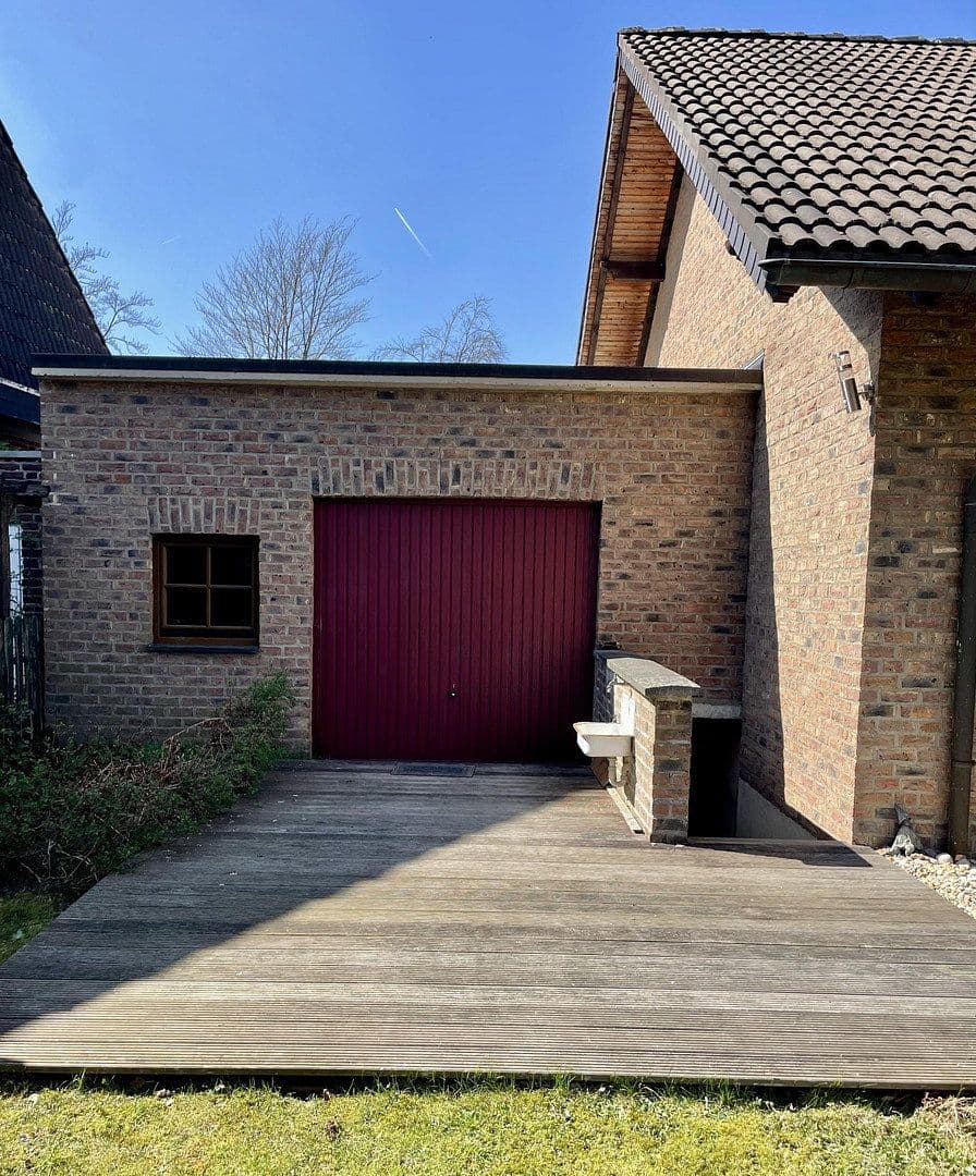 Prodej domu 240 m², pozemek 911 m², Roetgen, Severní Porýní-Vestfálsko Prodej domu 240 m², pozemek 911 m², Roetgen, Severní Porýní-Vestfálsko