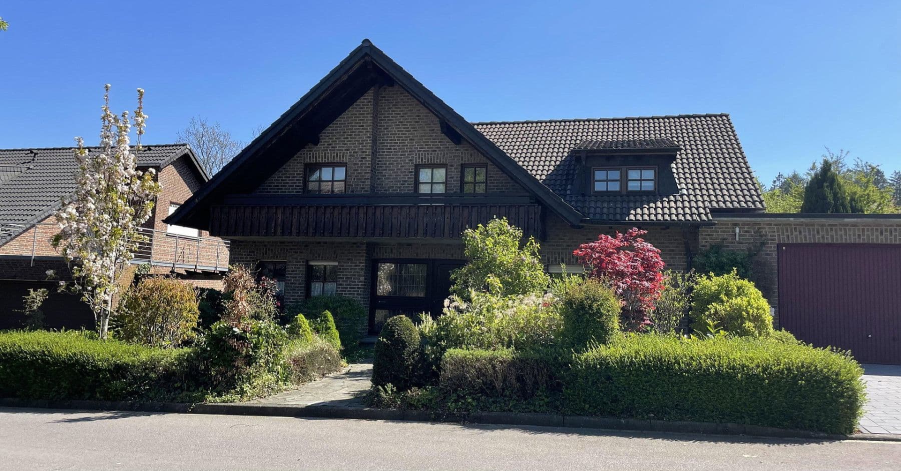 Prodej domu 240 m², pozemek 911 m², Roetgen, Severní Porýní-Vestfálsko Prodej domu 240 m², pozemek 911 m², Roetgen, Severní Porýní-Vestfálsko