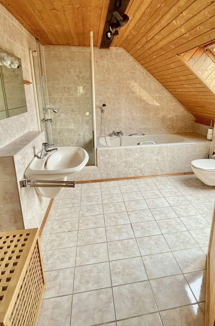 Prodej domu 240 m², pozemek 911 m², Roetgen, Severní Porýní-Vestfálsko Prodej domu 240 m², pozemek 911 m², Roetgen, Severní Porýní-Vestfálsko