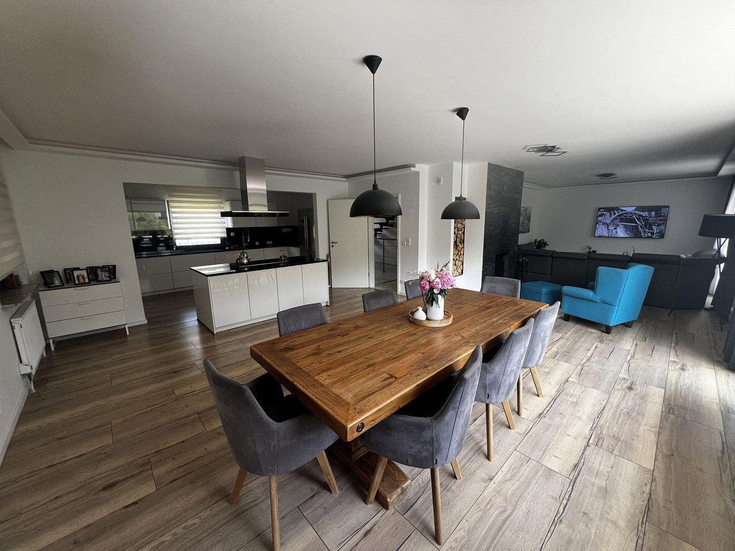 Prodej domu 275 m², pozemek 820 m², Schwalbacherstr 14, Idstein, Hessen Prodej domu 275 m², pozemek 820 m², Schwalbacherstr 14, Idstein, Hessen