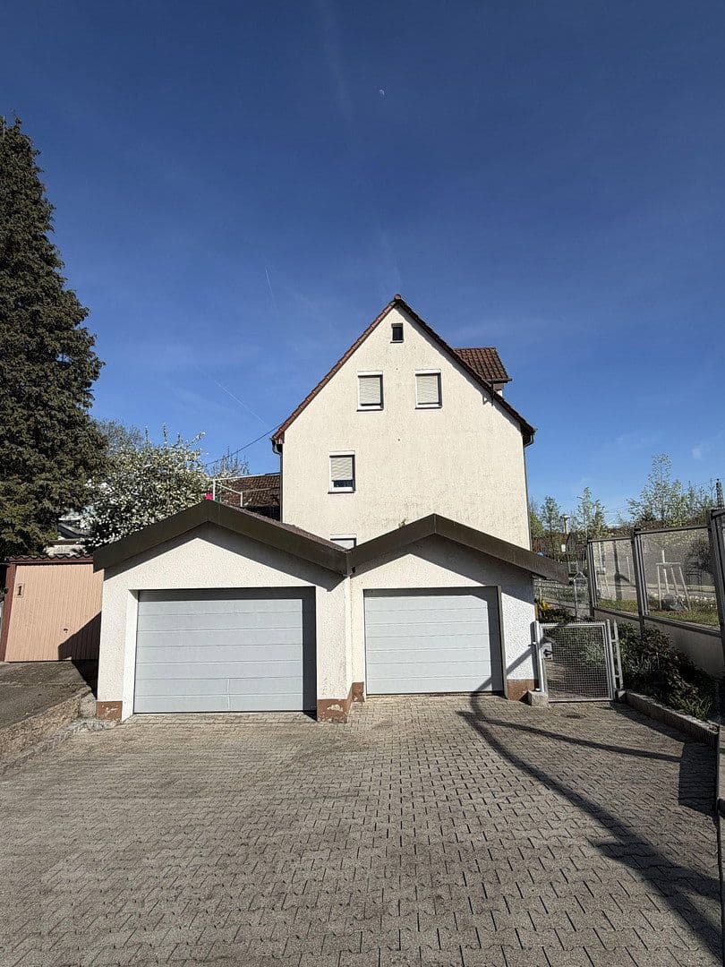 Prodej domu 140 m², pozemek 380 m², Göppingen, Bádensko-Württembersko Prodej domu 140 m², pozemek 380 m², Göppingen, Bádensko-Württembersko