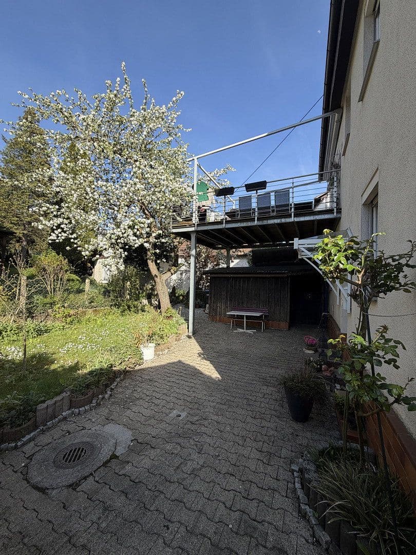 Prodej domu 140 m², pozemek 380 m², Göppingen, Bádensko-Württembersko Prodej domu 140 m², pozemek 380 m², Göppingen, Bádensko-Württembersko