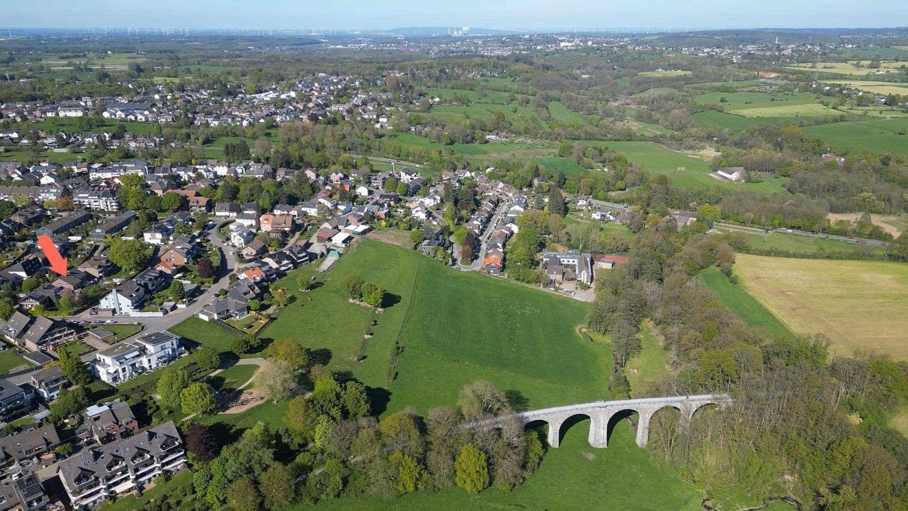 Prodej domu 235 m², pozemek 394 m², Cáchy, Severní Porýní-Vestfálsko Prodej domu 235 m², pozemek 394 m², Cáchy, Severní Porýní-Vestfálsko