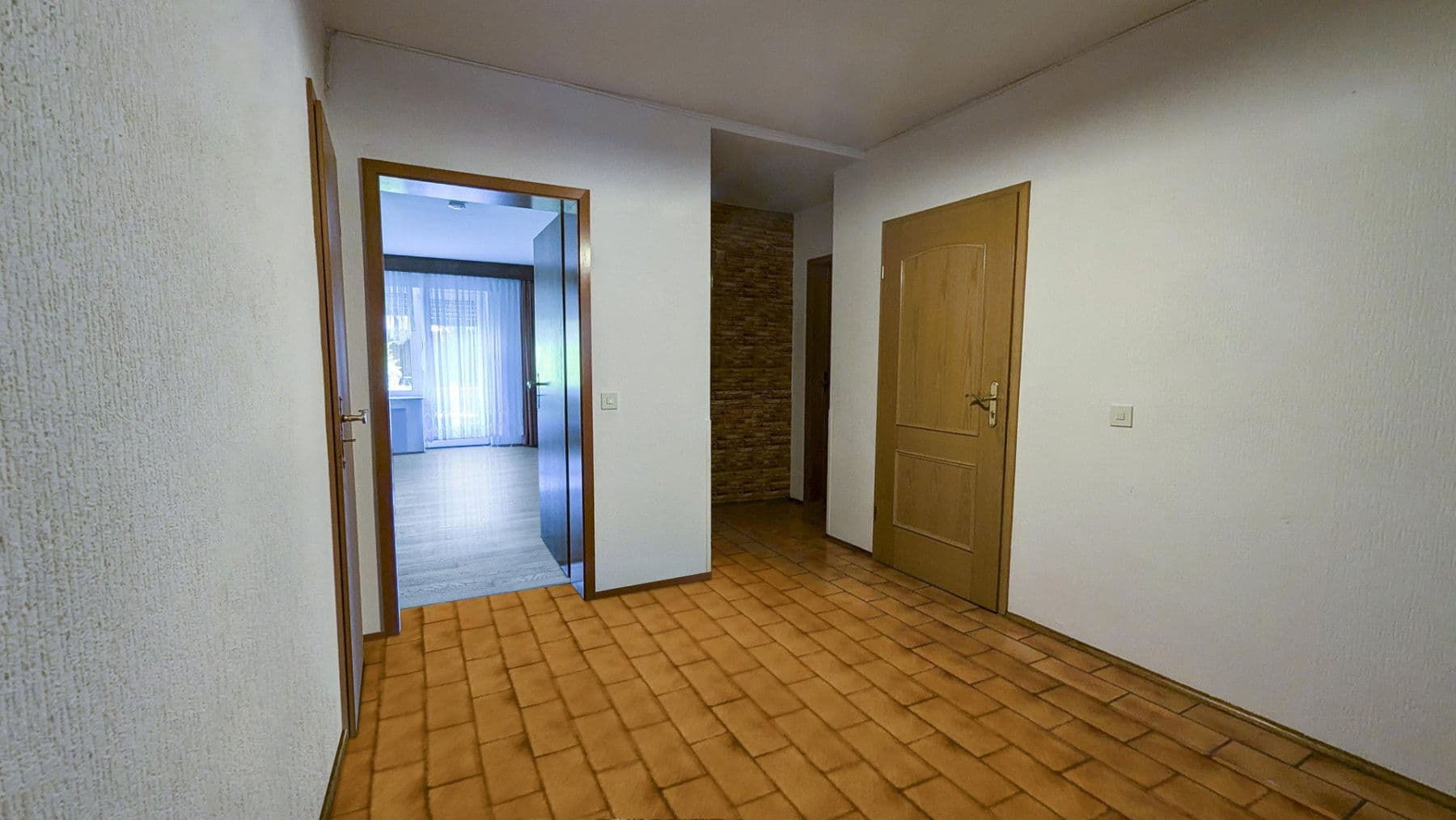 Prodej domu 235 m², pozemek 394 m², Cáchy, Severní Porýní-Vestfálsko Prodej domu 235 m², pozemek 394 m², Cáchy, Severní Porýní-Vestfálsko