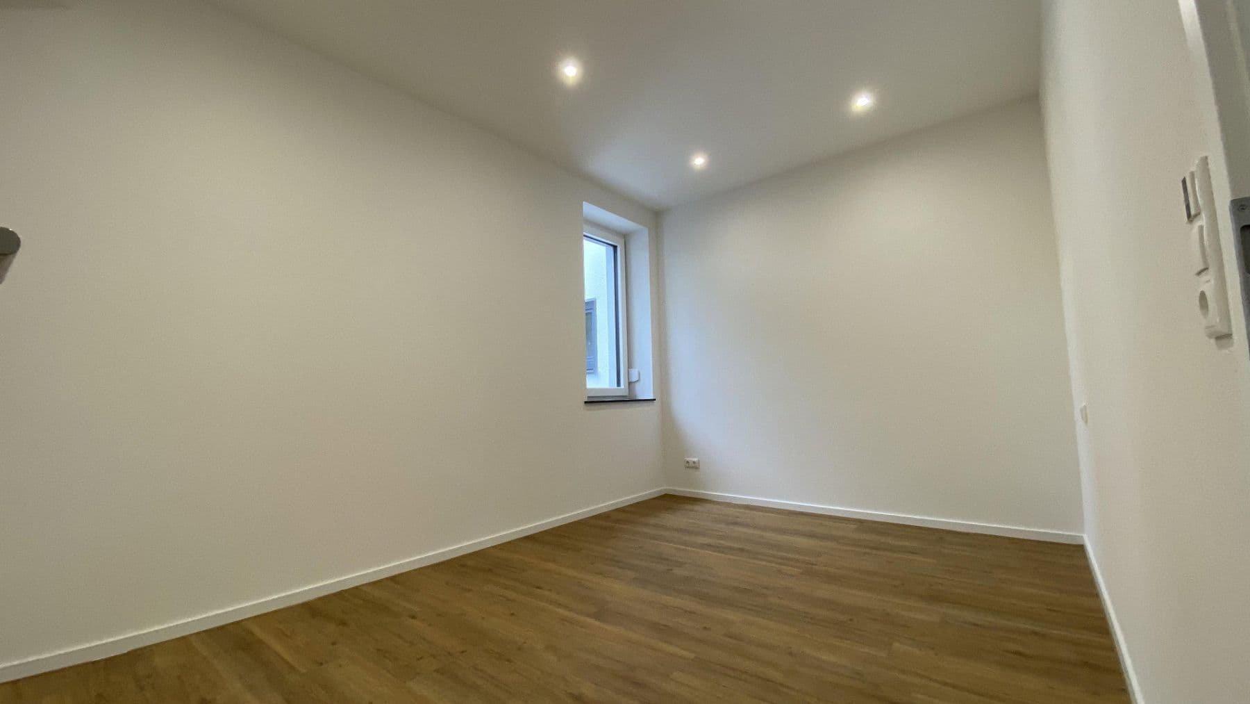 Pronájem bytu 3+1 75 m², Kirchstraße 3, Langenargen, Bádensko-Württembersko Pronájem bytu 3+1 75 m², Kirchstraße 3, Langenargen, Bádensko-Württembersko