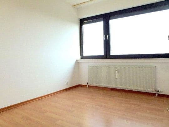 Pronájem bytu 4+1 100 m², Am Gaßgang 5, Oberursel (Taunus), Hessen Pronájem bytu 4+1 100 m², Am Gaßgang 5, Oberursel (Taunus), Hessen