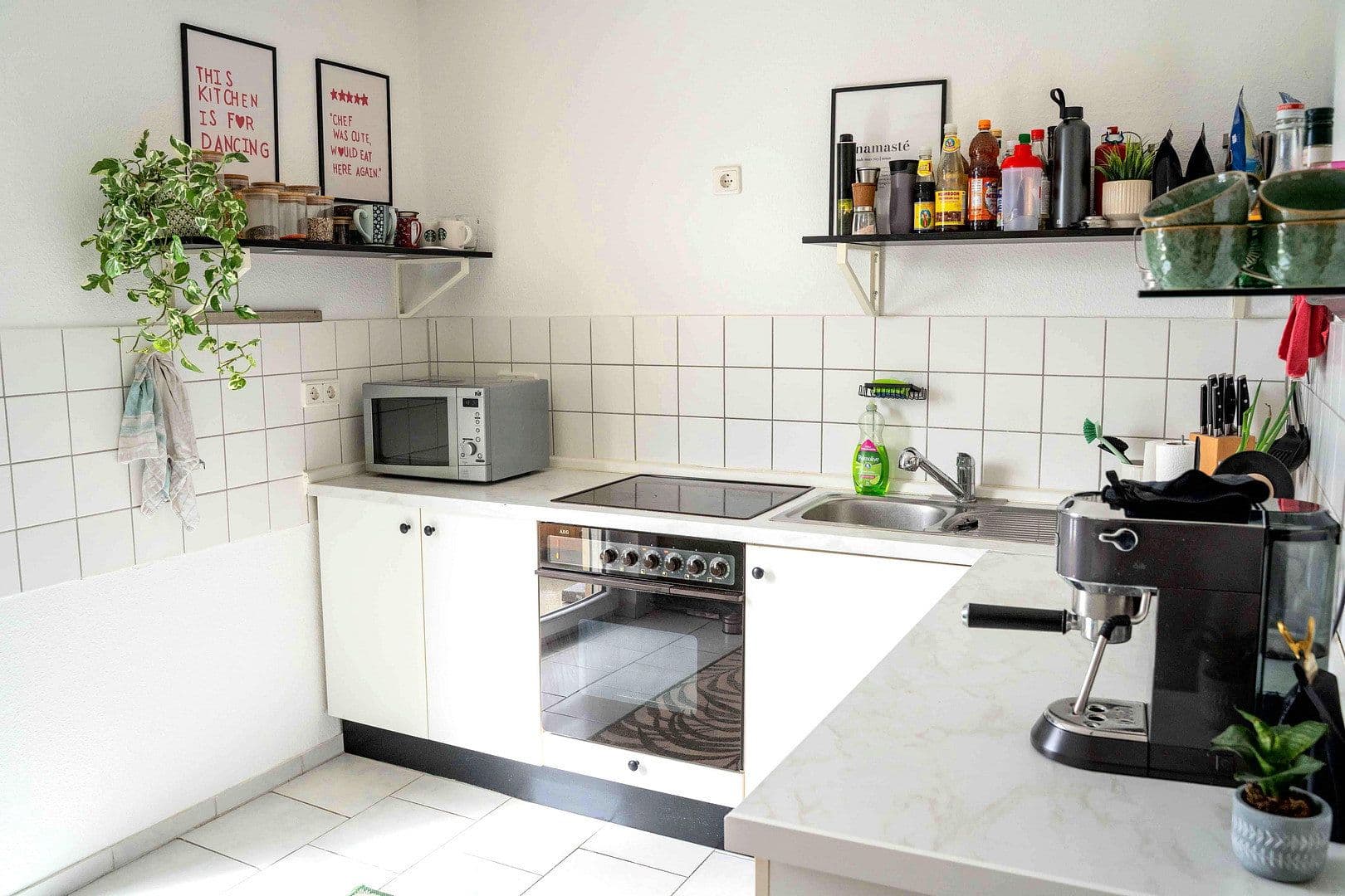 Pronájem bytu 3+1 70 m², Angelstraße 30, Mannheim, Bádensko-Württembersko Pronájem bytu 3+1 70 m², Angelstraße 30, Mannheim, Bádensko-Württembersko