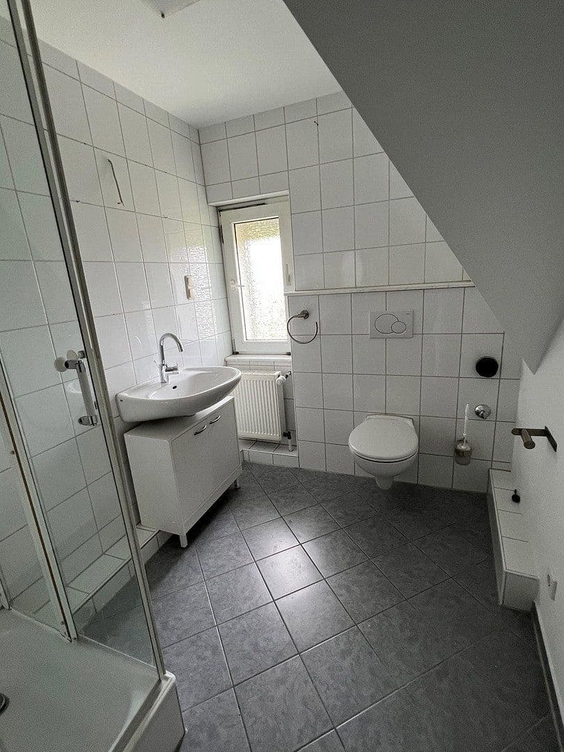 Pronájem bytu 3+1 76 m², Hainstrasse 75, Wuppertal, Severní Porýní-Vestfálsko Pronájem bytu 3+1 76 m², Hainstrasse 75, Wuppertal, Severní Porýní-Vestfálsko
