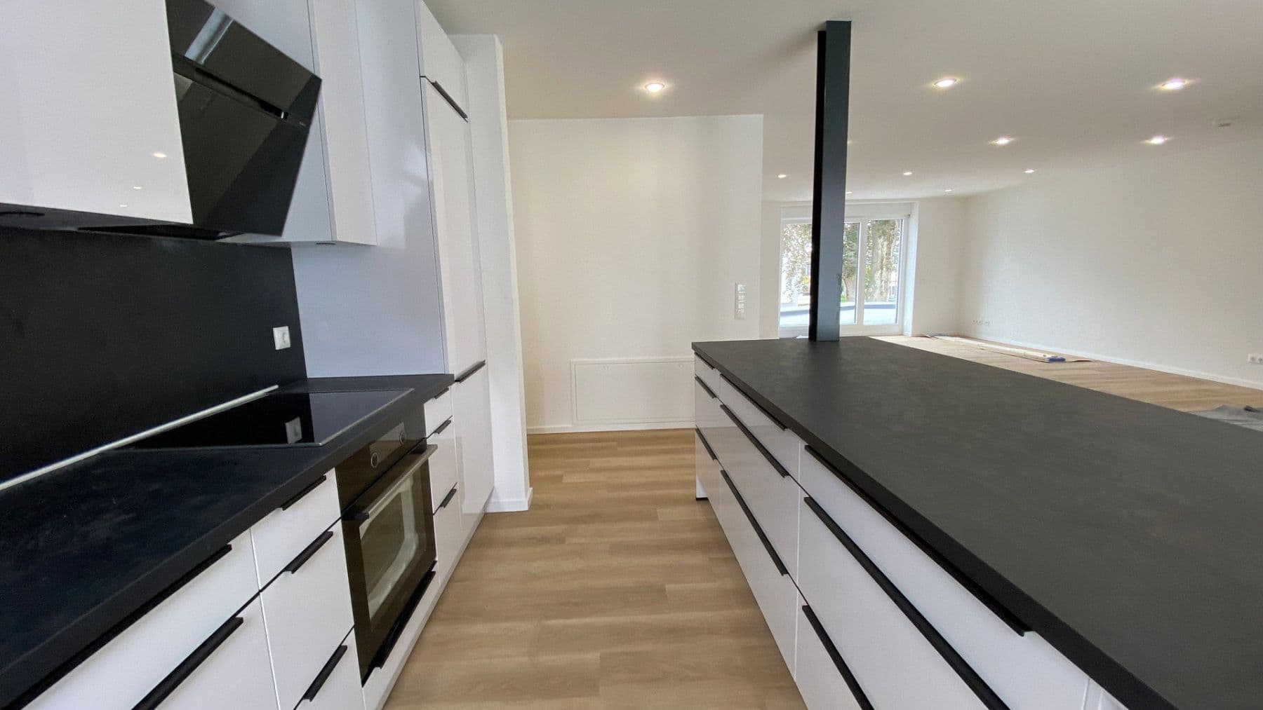 Pronájem bytu 4+1 135 m², Kirchstraße 3, Langenargen, Bádensko-Württembersko Pronájem bytu 4+1 135 m², Kirchstraße 3, Langenargen, Bádensko-Württembersko