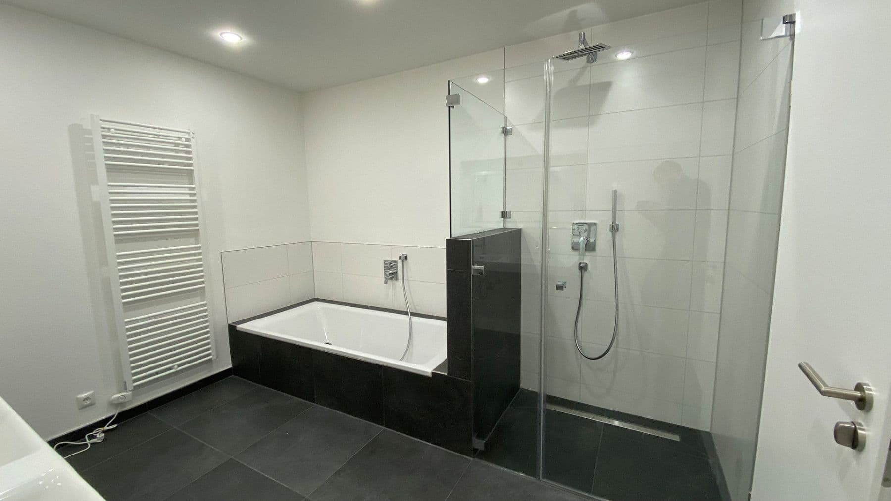 Pronájem bytu 4+1 135 m², Kirchstraße 3, Langenargen, Bádensko-Württembersko Pronájem bytu 4+1 135 m², Kirchstraße 3, Langenargen, Bádensko-Württembersko