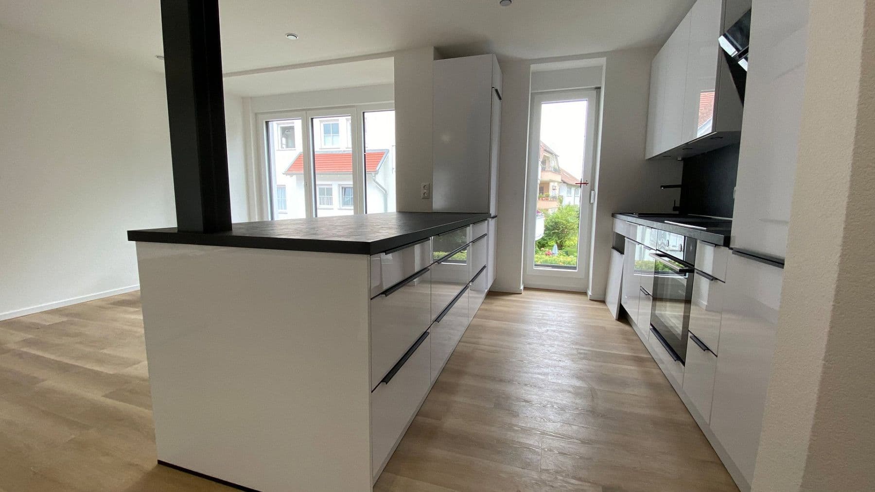 Pronájem bytu 4+1 135 m², Kirchstraße 3, Langenargen, Bádensko-Württembersko Pronájem bytu 4+1 135 m², Kirchstraße 3, Langenargen, Bádensko-Württembersko