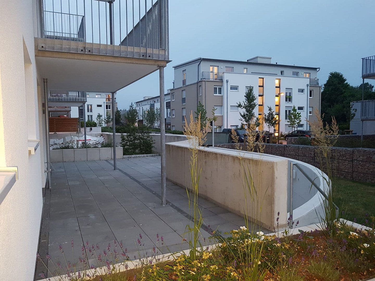 Pronájem bytu 2+kk 80 m², Hertha-Genzmer-Strasse 57, Wiesbaden, Hessen Pronájem bytu 2+kk 80 m², Hertha-Genzmer-Strasse 57, Wiesbaden, Hessen