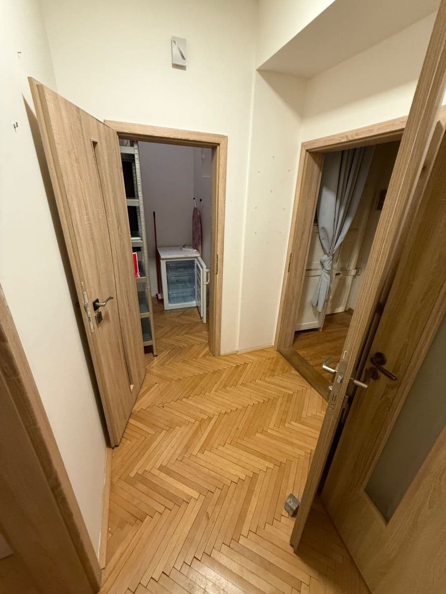 Pronájem bytu 2+kk 40 m², Bělehradská, Praha, Praha Pronájem bytu 2+kk 40 m², Bělehradská, Praha, Praha