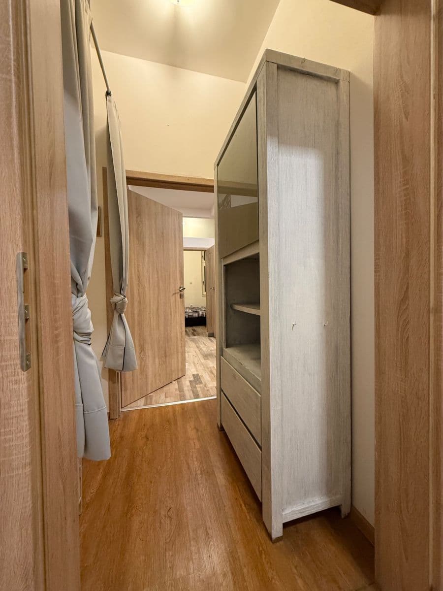 Pronájem bytu 2+kk 40 m², Bělehradská, Praha, Praha Pronájem bytu 2+kk 40 m², Bělehradská, Praha, Praha