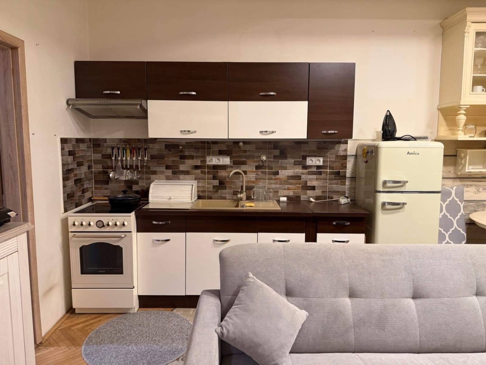 Pronájem bytu 2+kk 40 m², Bělehradská, Praha, Praha Pronájem bytu 2+kk 40 m², Bělehradská, Praha, Praha
