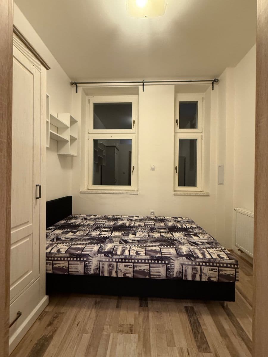 Pronájem bytu 2+kk 40 m², Bělehradská, Praha, Praha Pronájem bytu 2+kk 40 m², Bělehradská, Praha, Praha