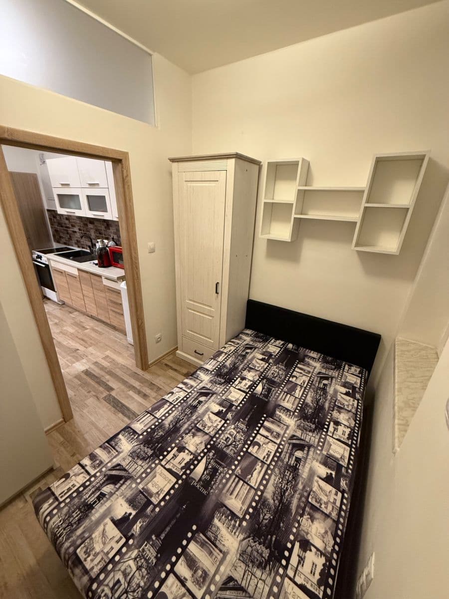 Pronájem bytu 2+kk 40 m², Bělehradská, Praha, Praha Pronájem bytu 2+kk 40 m², Bělehradská, Praha, Praha