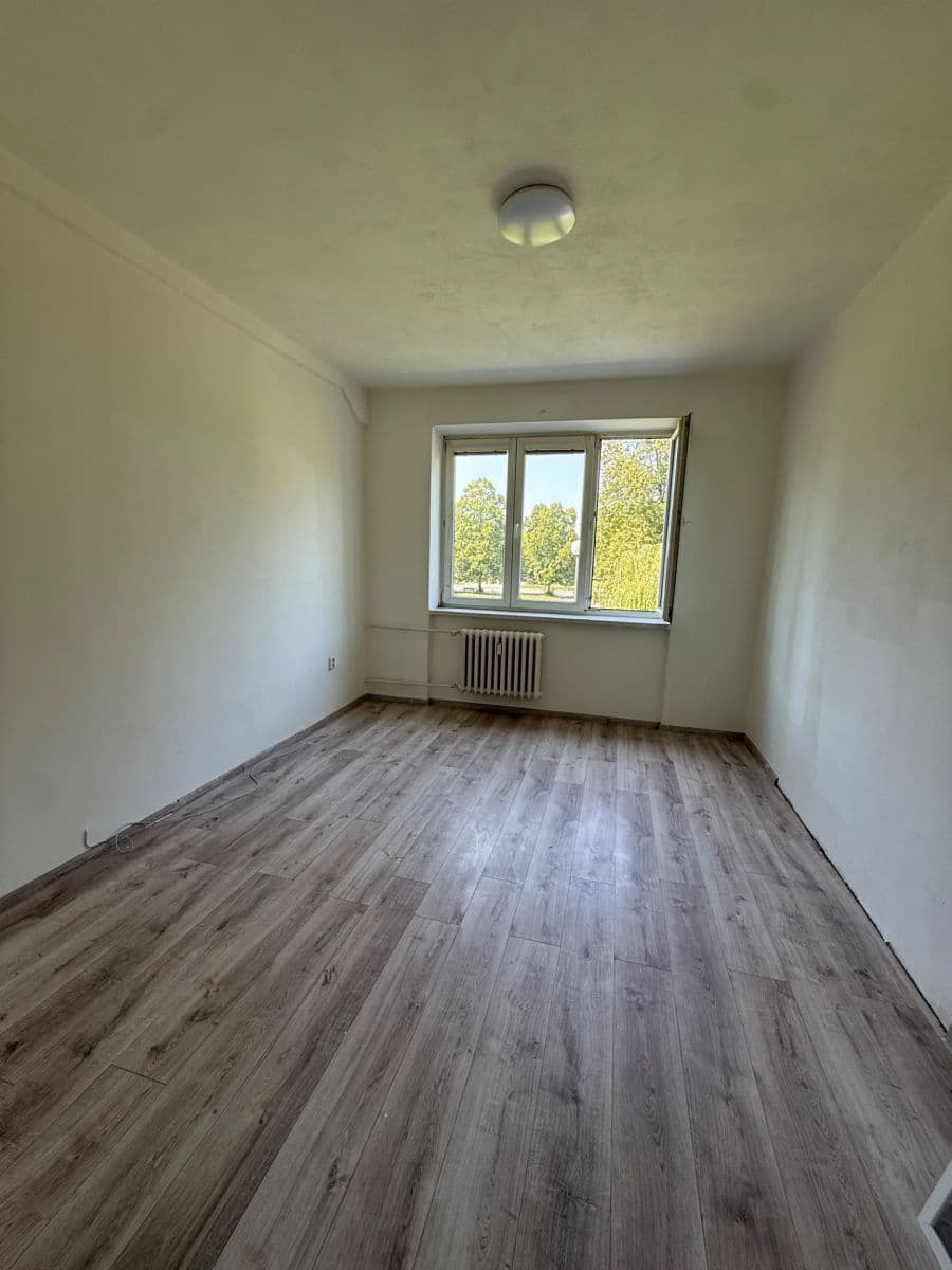 Pronájem bytu 2+1 60 m², Čapkova, Karviná, Moravskoslezský kraj Pronájem bytu 2+1 60 m², Čapkova, Karviná, Moravskoslezský kraj