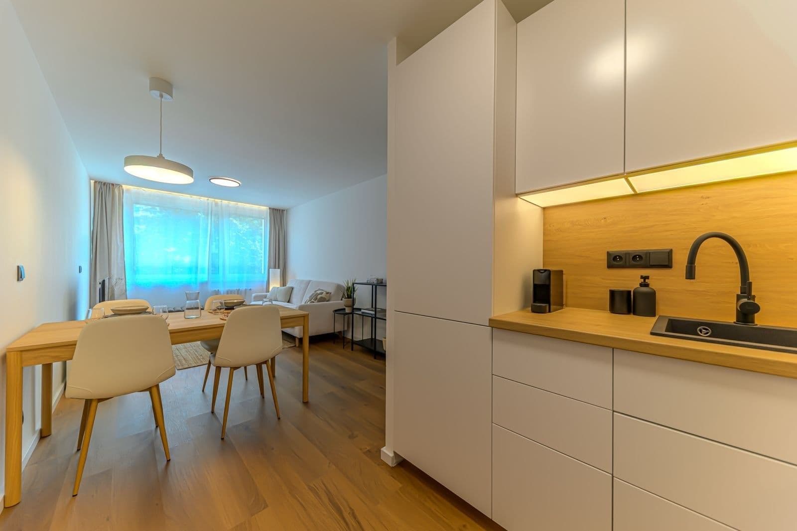 Prodej bytu 2+kk 43 m², Borovanského, Praha, Praha Prodej bytu 2+kk 43 m², Borovanského, Praha, Praha