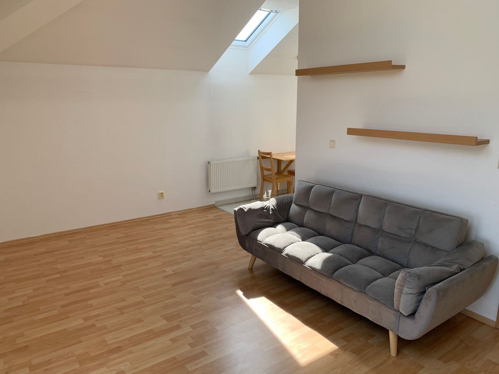 Pronájem bytu 1+kk 37 m², Padovská, Praha, Praha Pronájem bytu 1+kk 37 m², Padovská, Praha, Praha