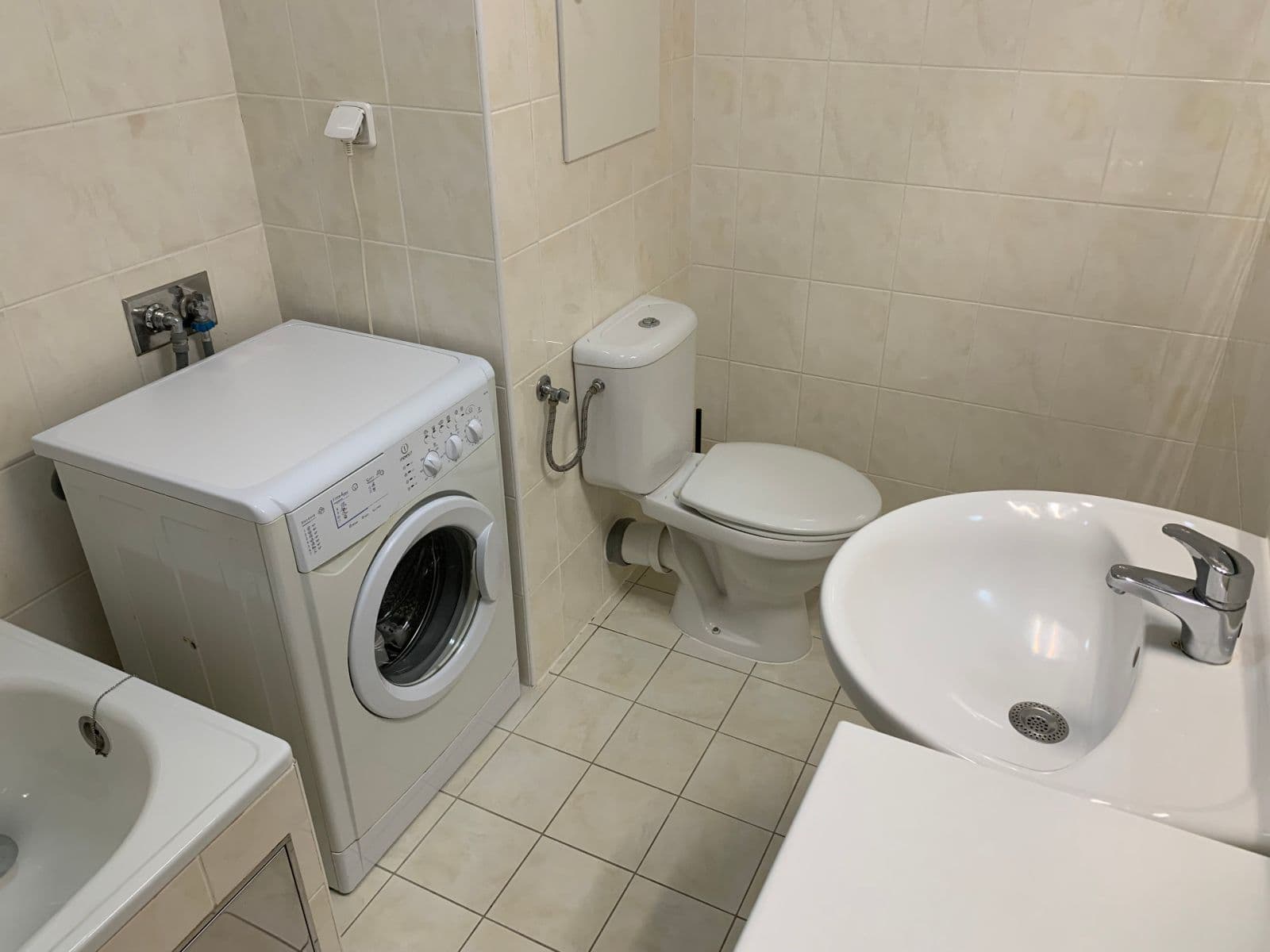 Pronájem bytu 1+kk 37 m², Padovská, Praha, Praha Pronájem bytu 1+kk 37 m², Padovská, Praha, Praha